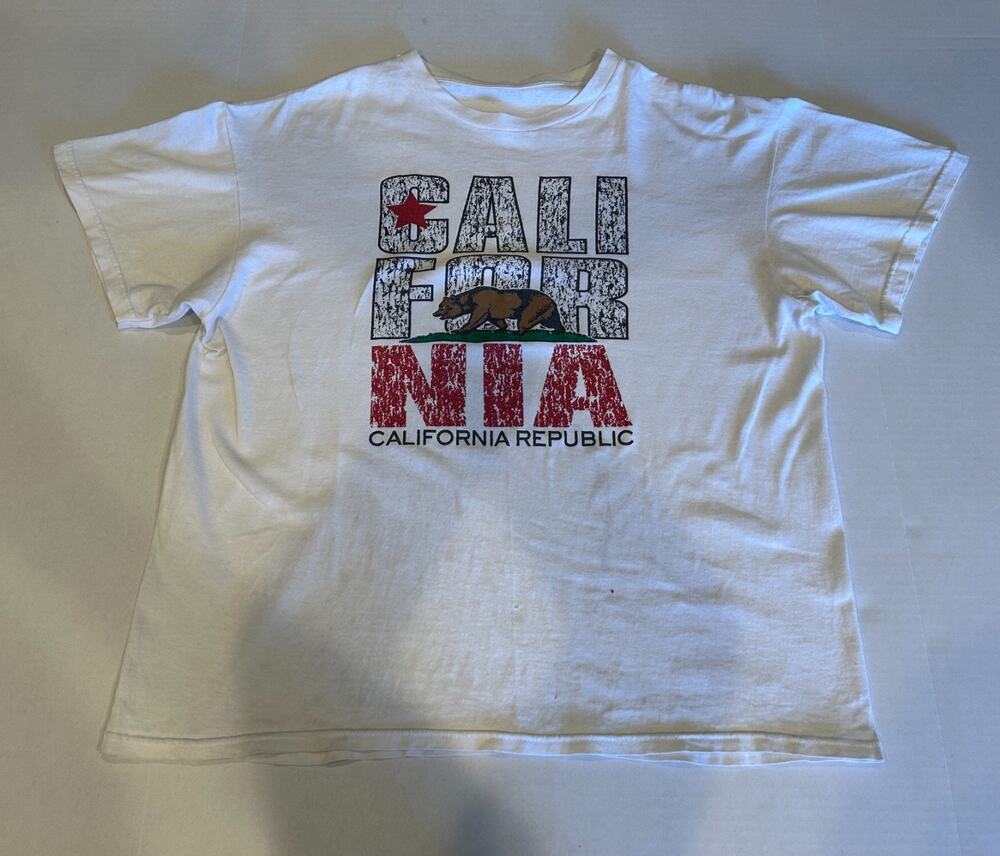 California Republic Bear Graphic T Shirt Mens Large White Short Sleeve Tee